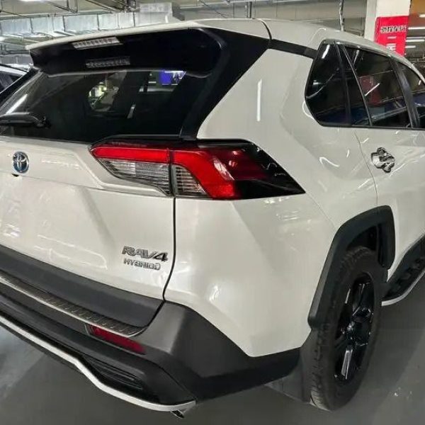 Toyota RAV4 E-CVTElite PLUS Edition рестайл 2.5L 178HP 4WD 2021